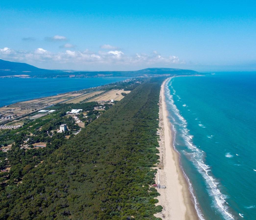 Villaggio Camping Uria Foce Varano Exteriör bild