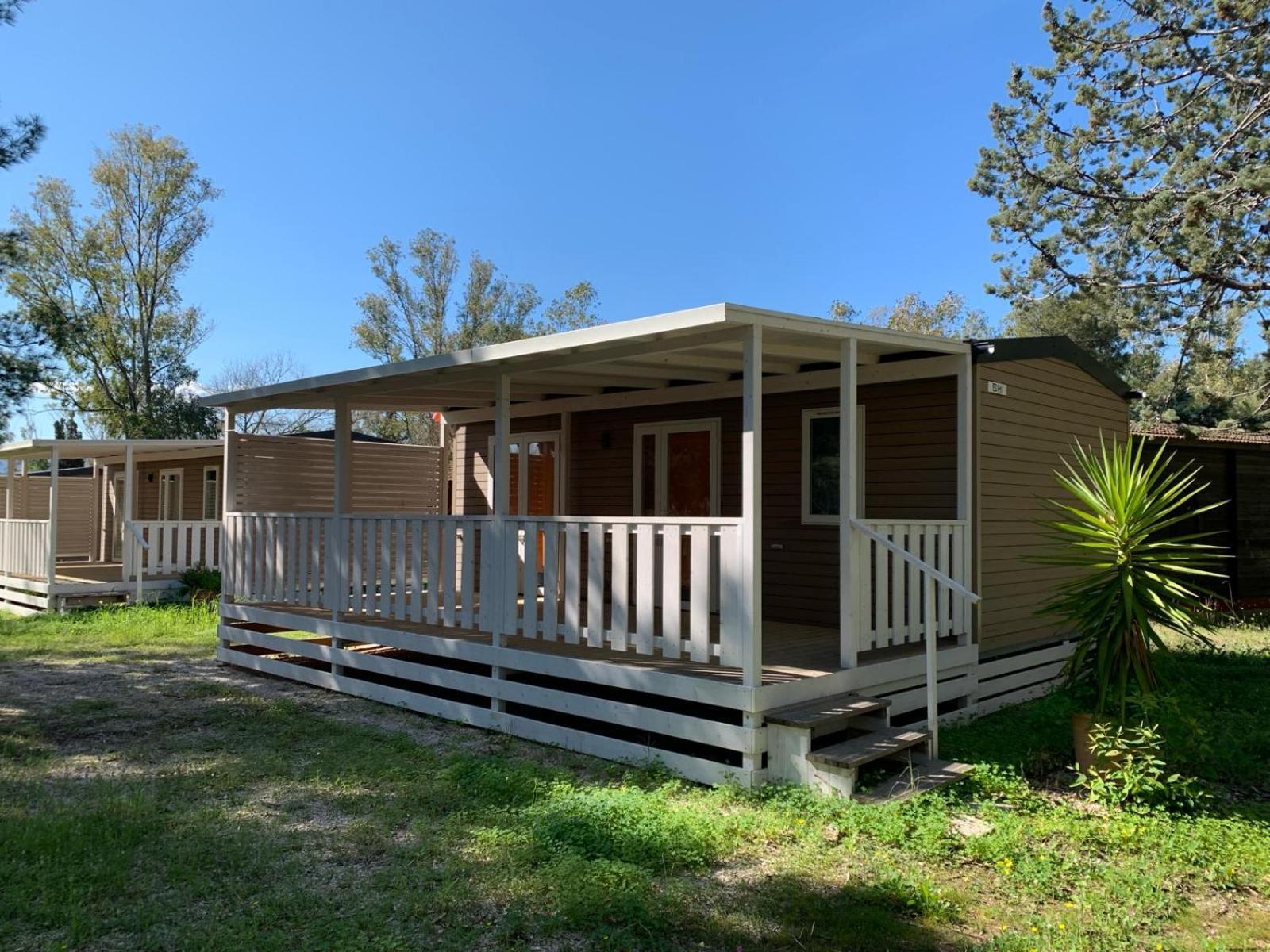 Villaggio Camping Uria Foce Varano Exteriör bild