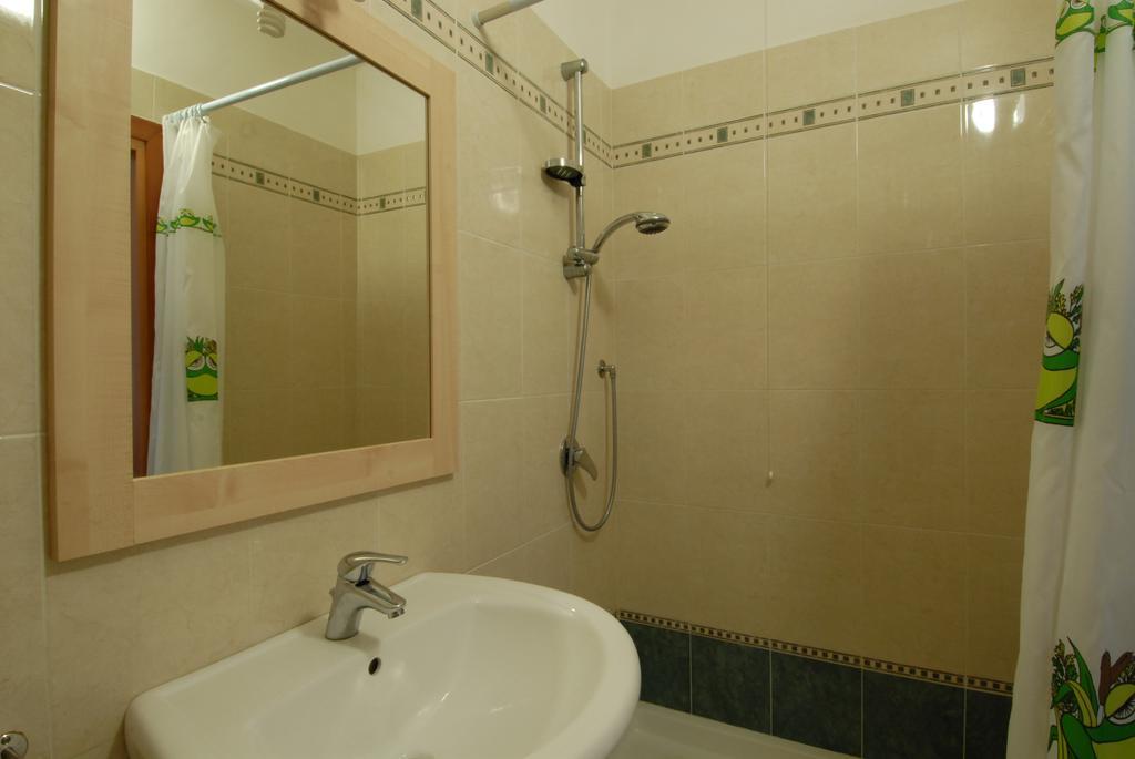 Villaggio Camping Uria Foce Varano Exteriör bild