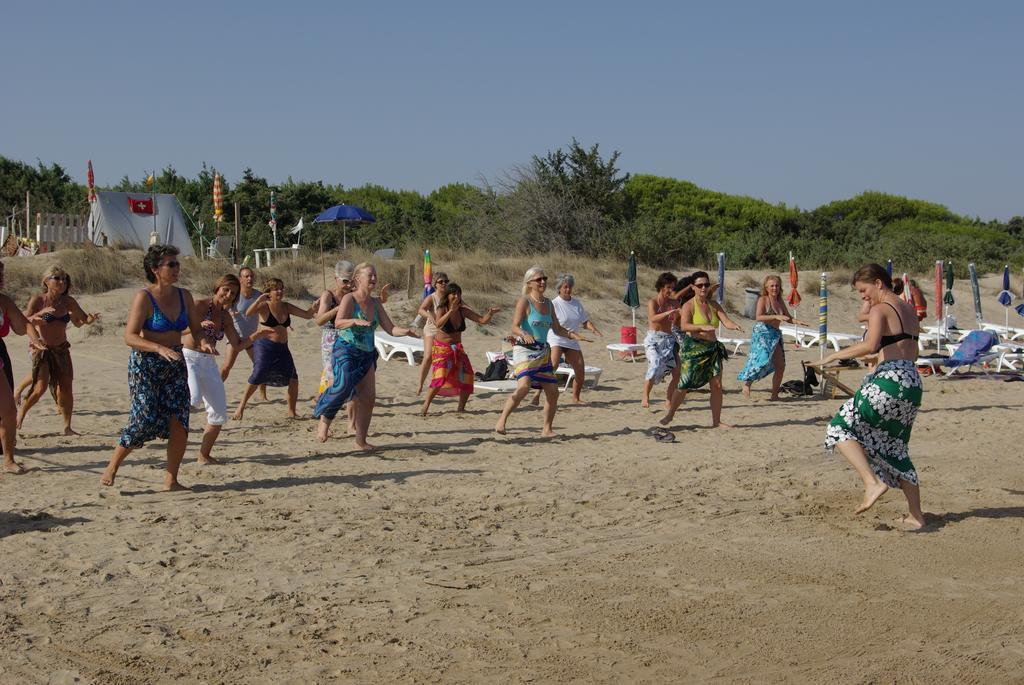Villaggio Camping Uria Foce Varano Exteriör bild