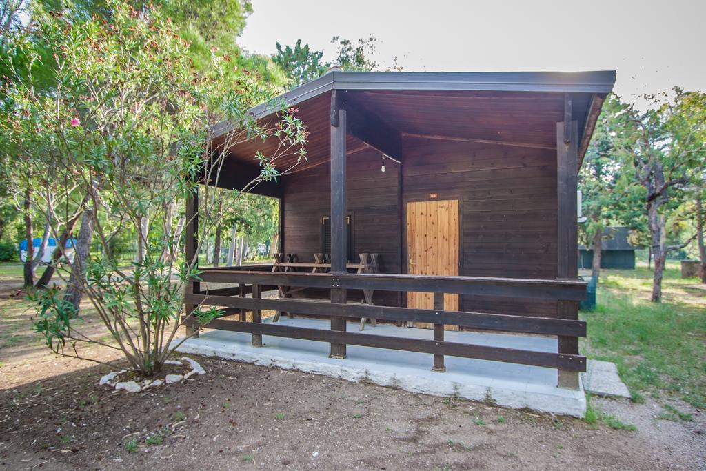 Villaggio Camping Uria Foce Varano Exteriör bild