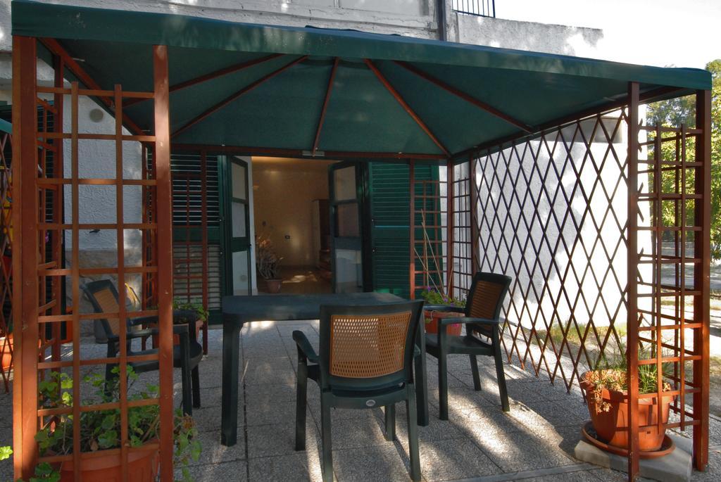 Villaggio Camping Uria Foce Varano Exteriör bild