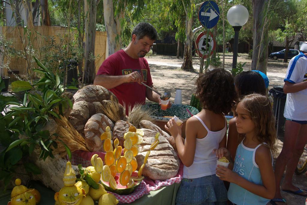 Villaggio Camping Uria Foce Varano Exteriör bild
